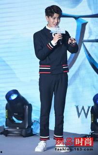 蔡徐坤娱乐圈最新爆料图,揭秘最新爆料图背后的故事